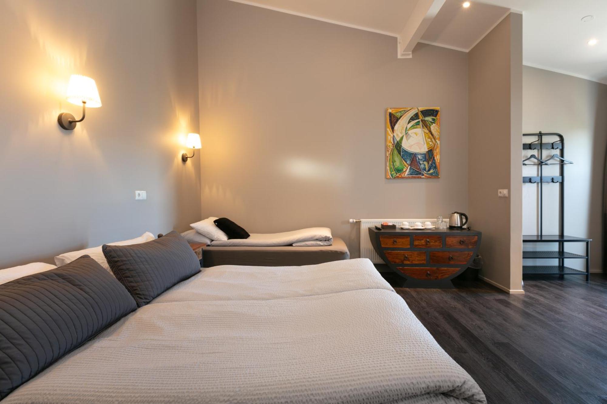 Karuna Guesthouse Saudarkrokur Bagian luar foto
