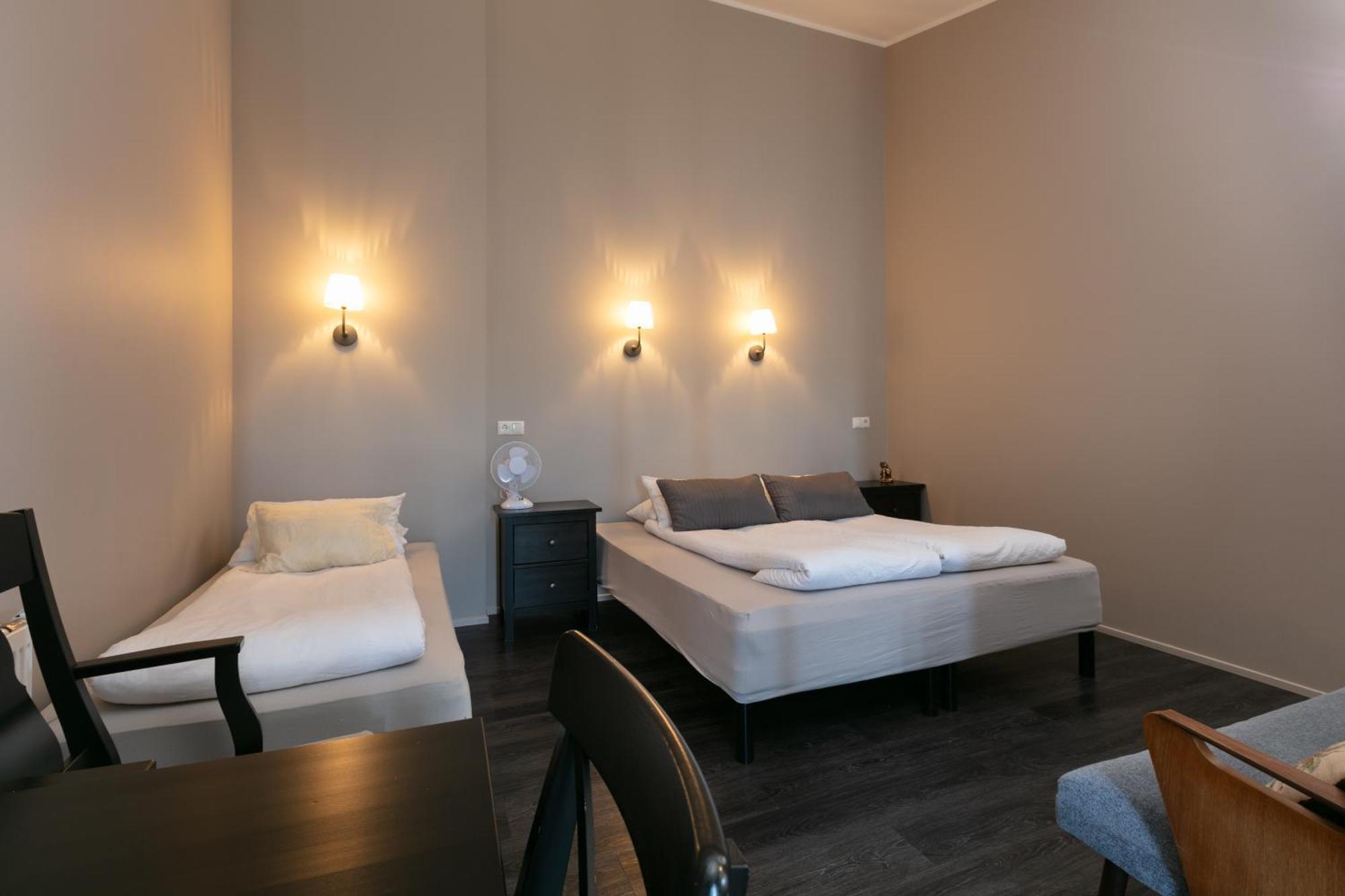 Karuna Guesthouse Saudarkrokur Bagian luar foto