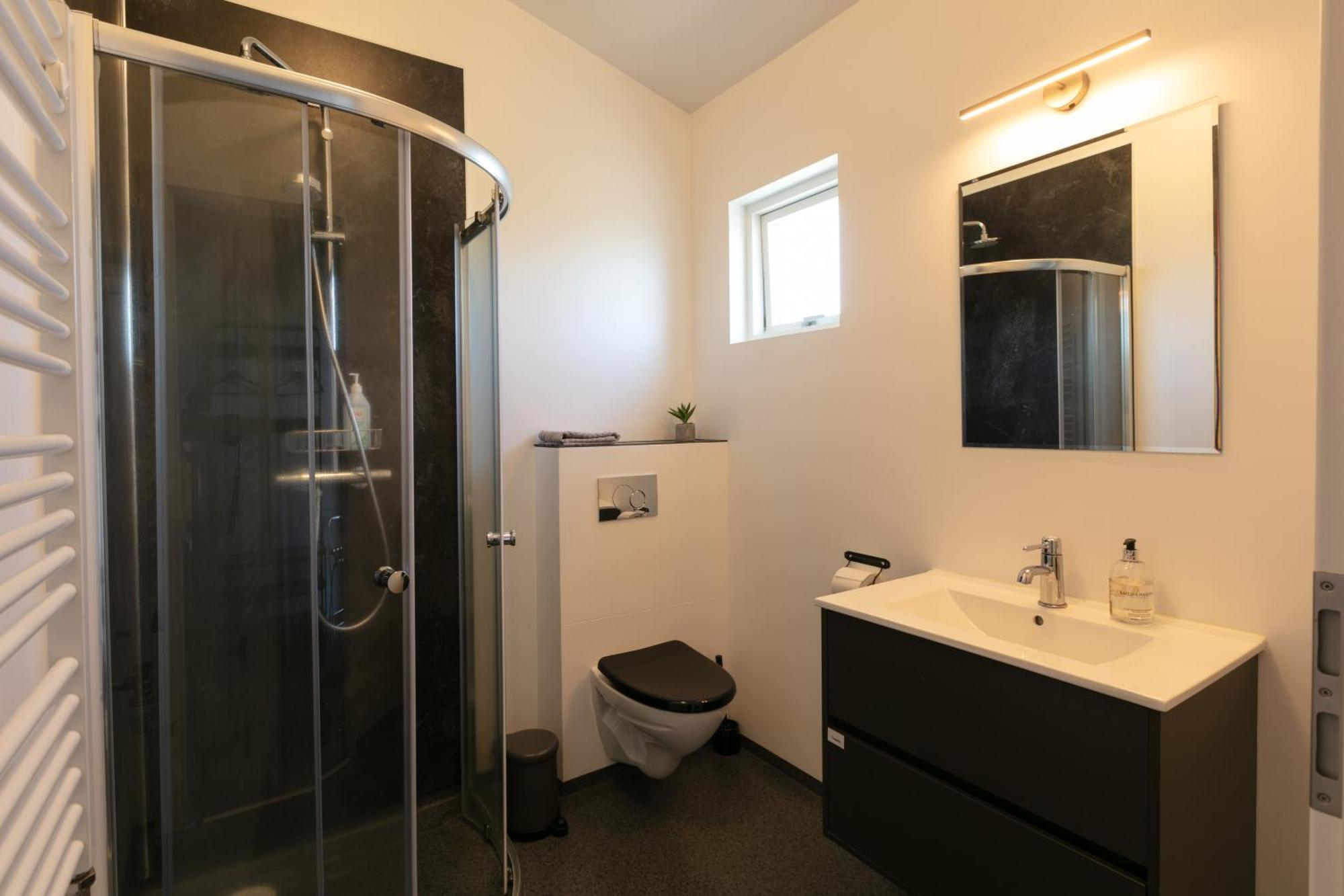 Karuna Guesthouse Saudarkrokur Bagian luar foto