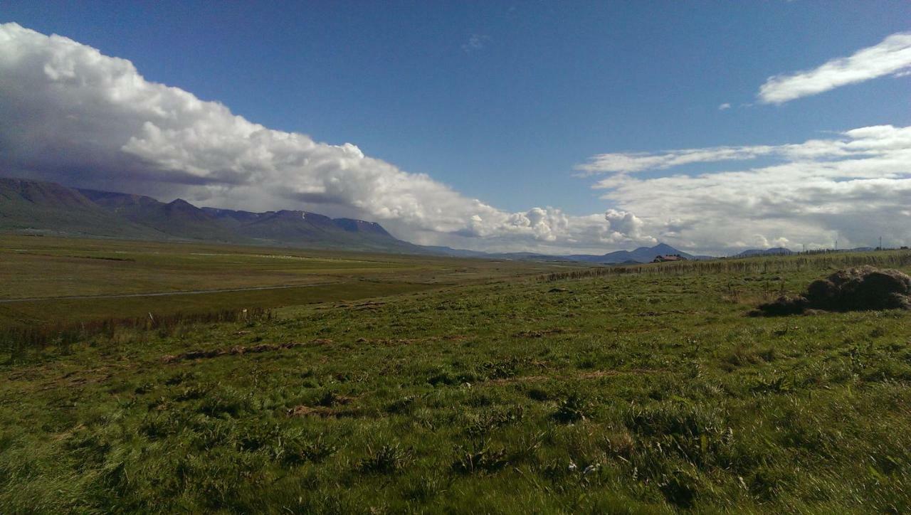 Karuna Guesthouse Saudarkrokur Bagian luar foto